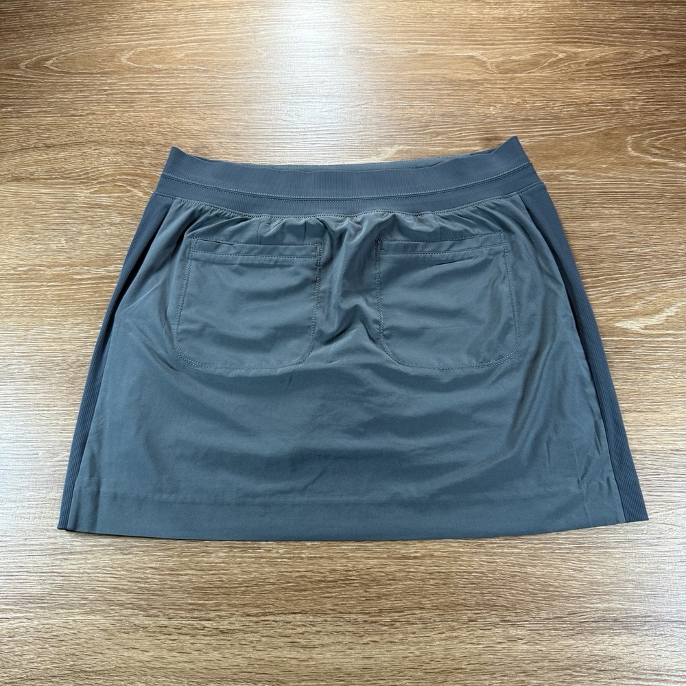 Athleta Women's Athletic Skort Size 10 Gray Built-In Shorts Pockets Tennis Golf - Picture 7 of 7